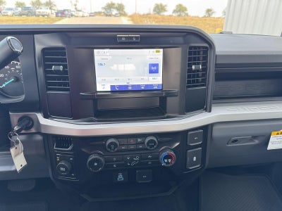 2026 Ford Super Duty F-350 DRW XL