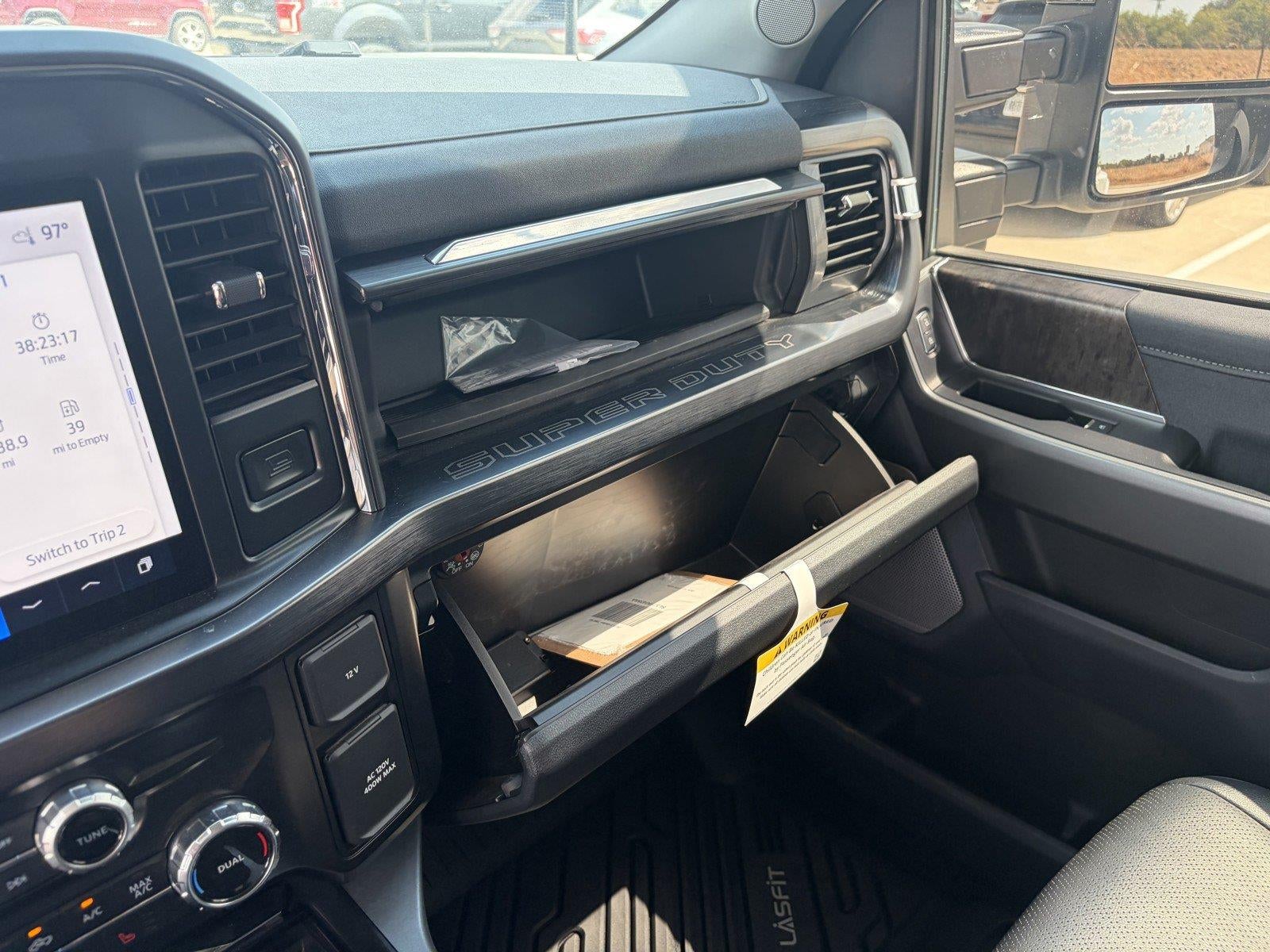 2025 Ford Super Duty F-350 Drw LARIAT