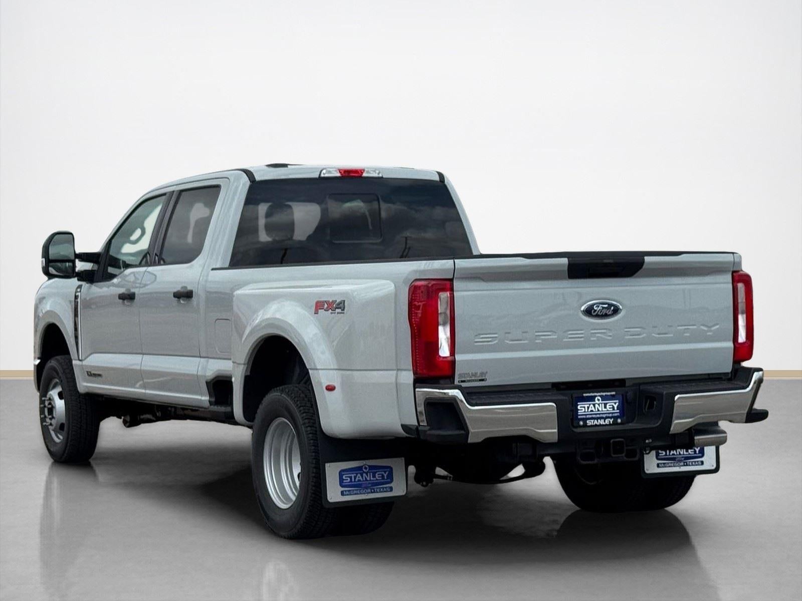2026 Ford Super Duty F-350 DRW XLT