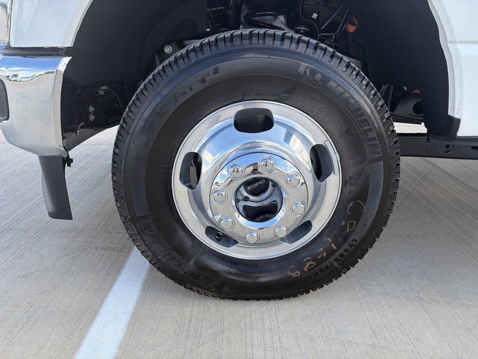2026 Ford Super Duty F-350 DRW LARIAT