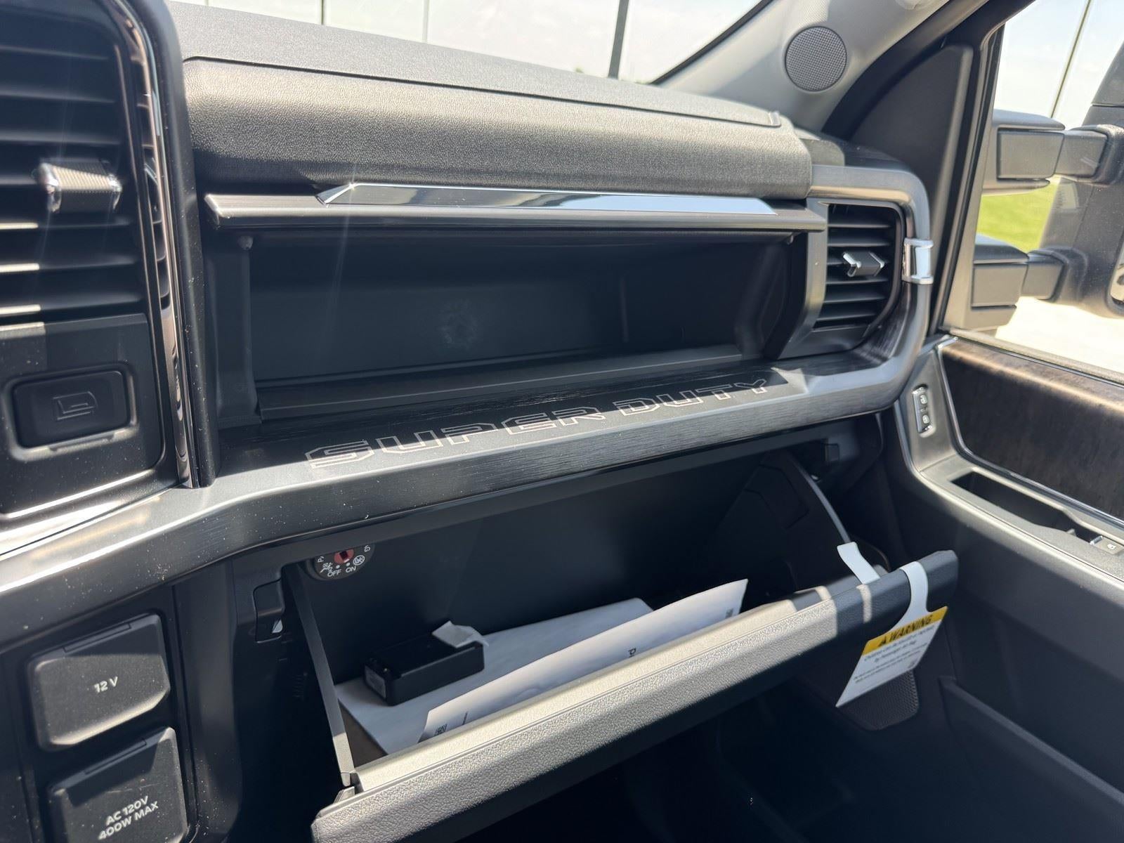 2026 Ford Super Duty F-350 DRW LARIAT