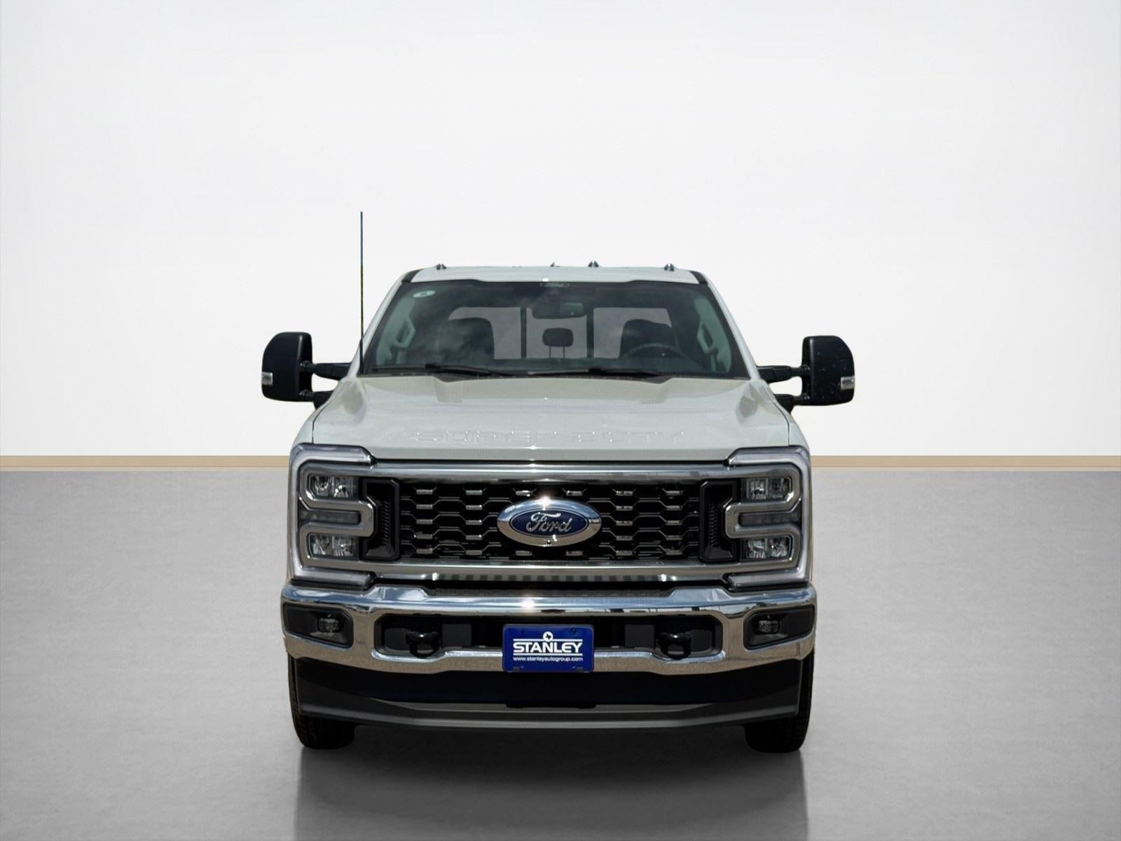 2026 Ford Super Duty F-350 DRW XLT