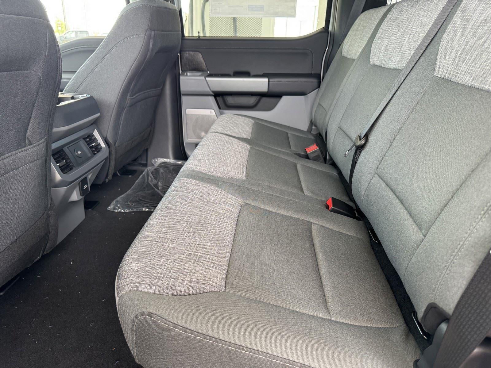 2026 Ford Super Duty F-350 DRW XLT