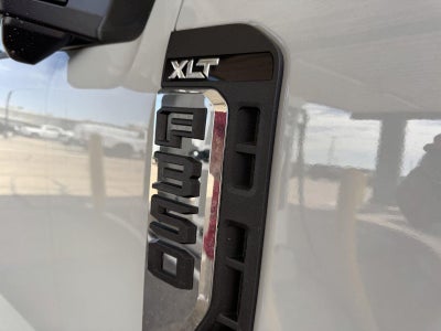 2026 Ford Super Duty F-350 DRW XLT