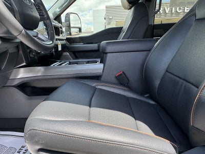 2026 Ford Super Duty F-350 DRW LARIAT
