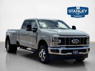 2026 Ford Super Duty F-350 DRW LARIAT