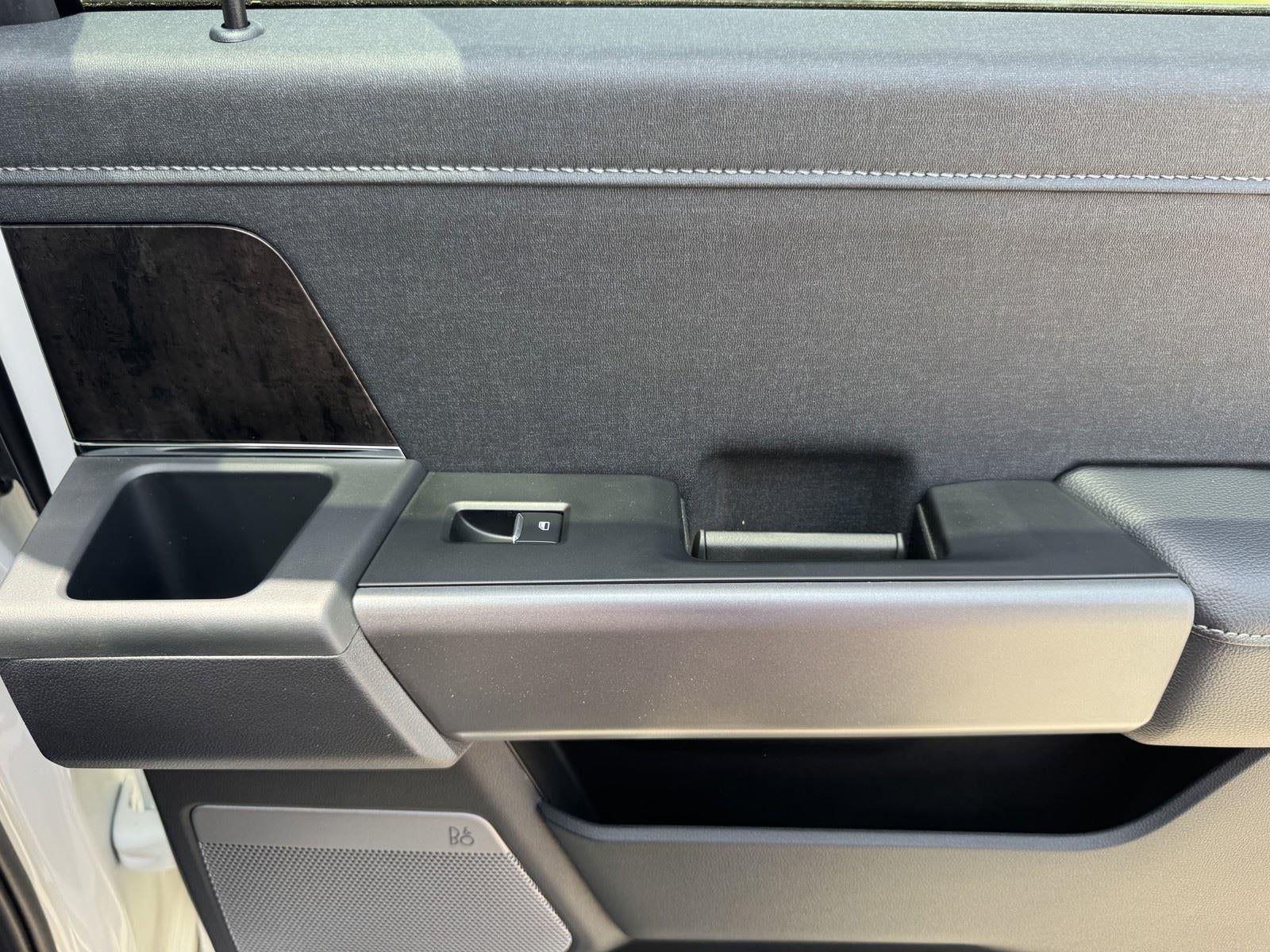 2026 Ford Super Duty F-350 DRW LARIAT