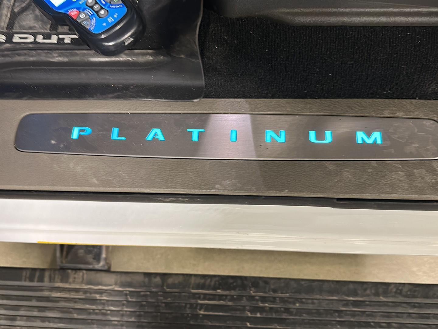 2025 Ford Super Duty F-450 DRW Platinum