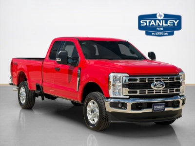 2027 Ford Super Duty F-350 SRW XLT