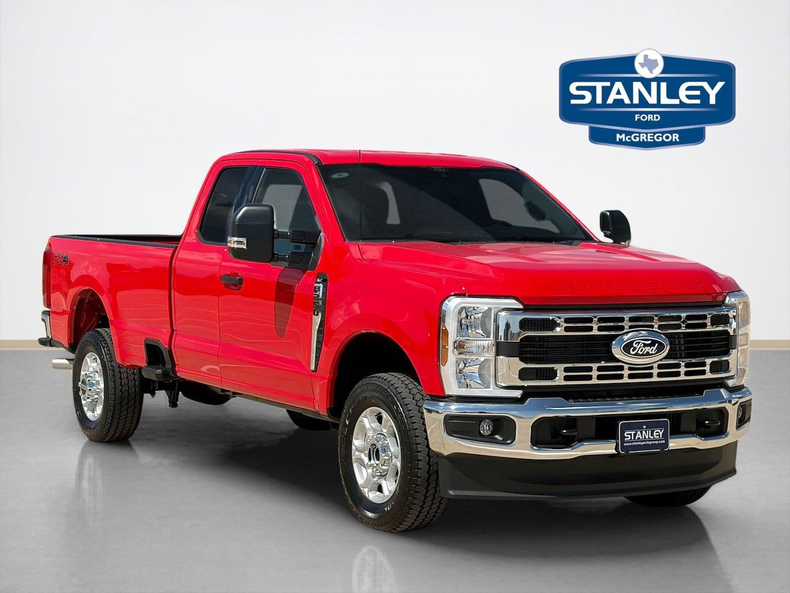 2027 Ford Super Duty F-350 SRW XLT