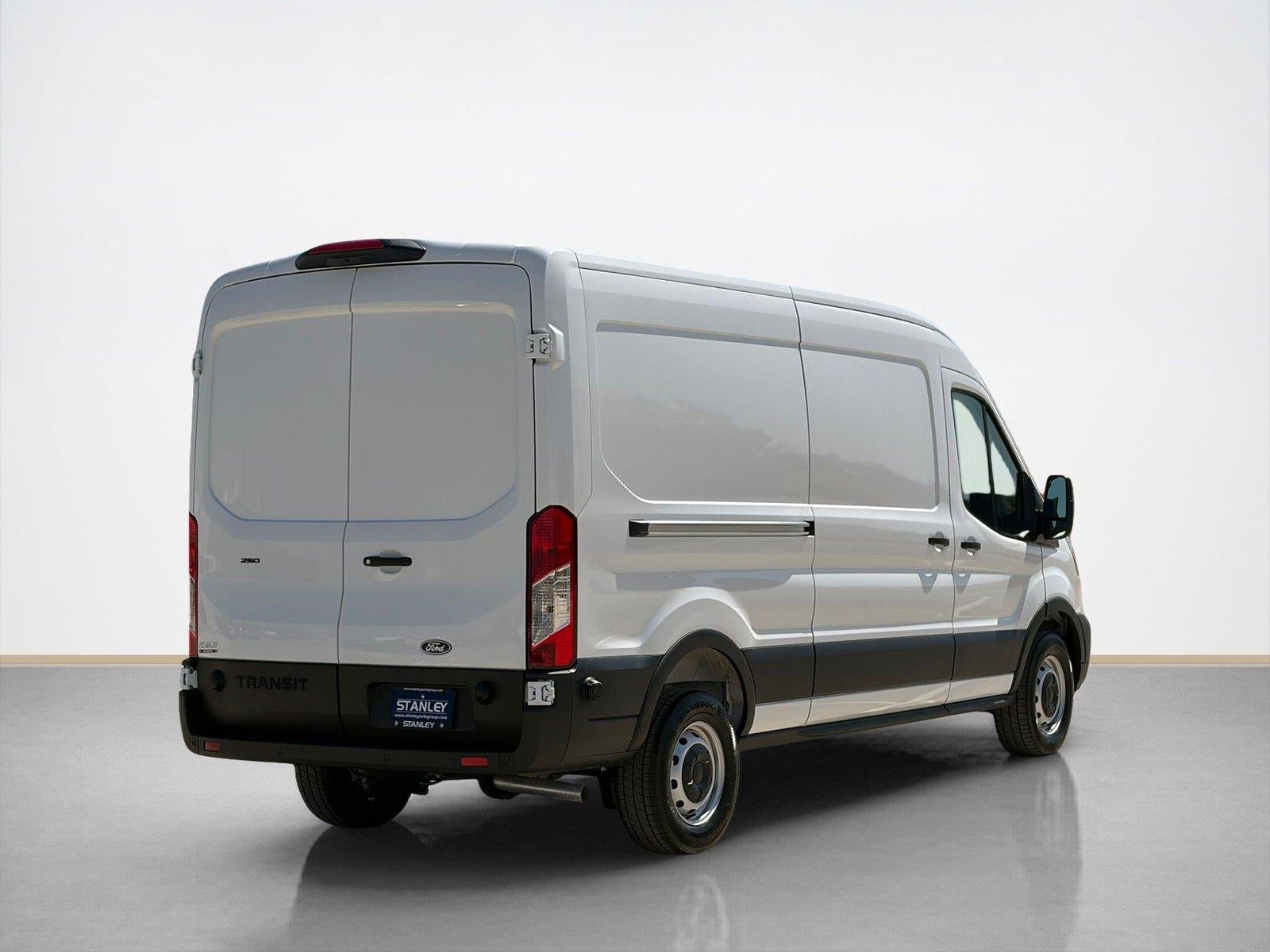 2027 Ford Transit Cargo Van T-250 148 MED RF 9150 GV