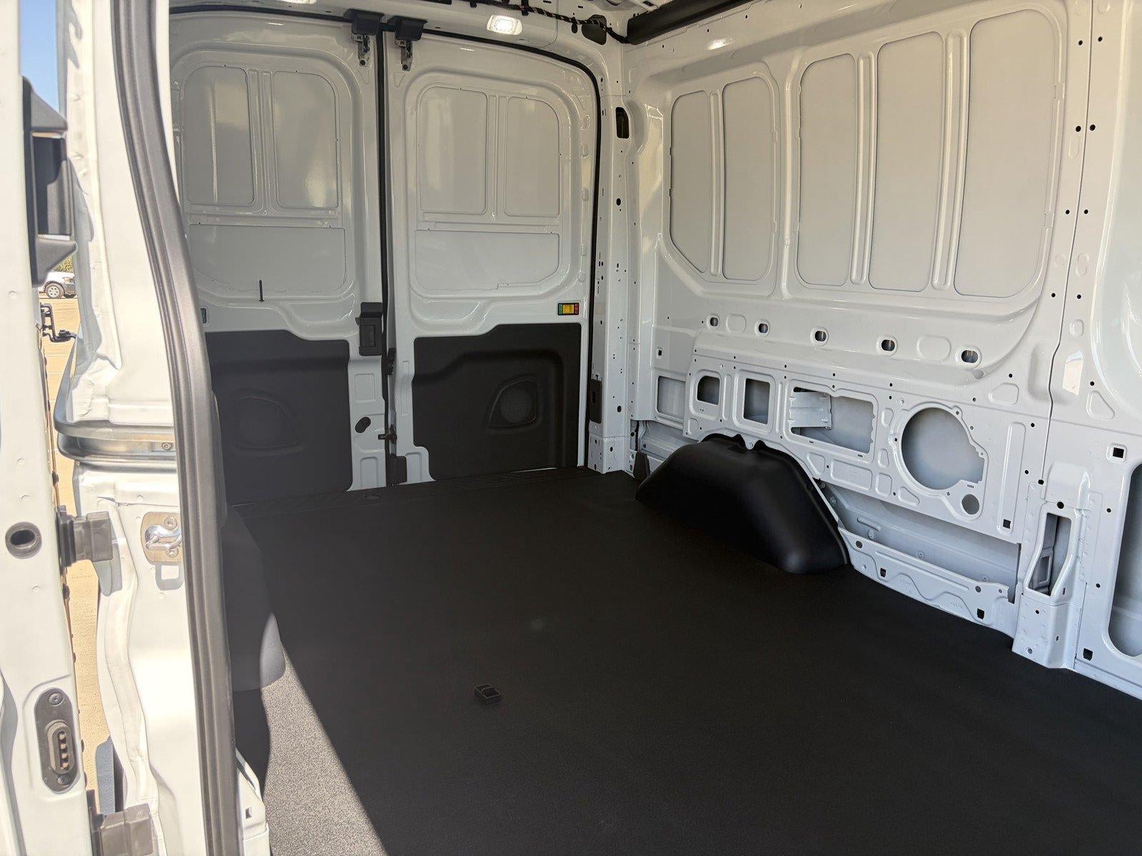 2027 Ford Transit Cargo Van T-250 148 MED RF 9150 GV