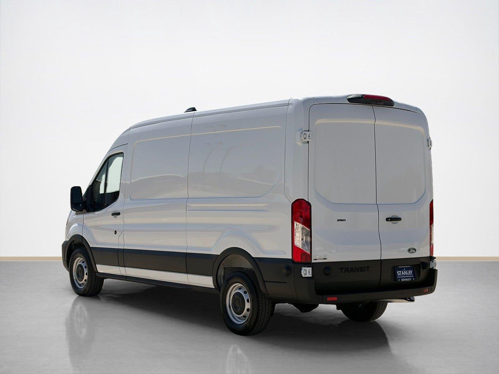 2027 Ford Transit Cargo Van T-250 148 MED RF 9150 GV