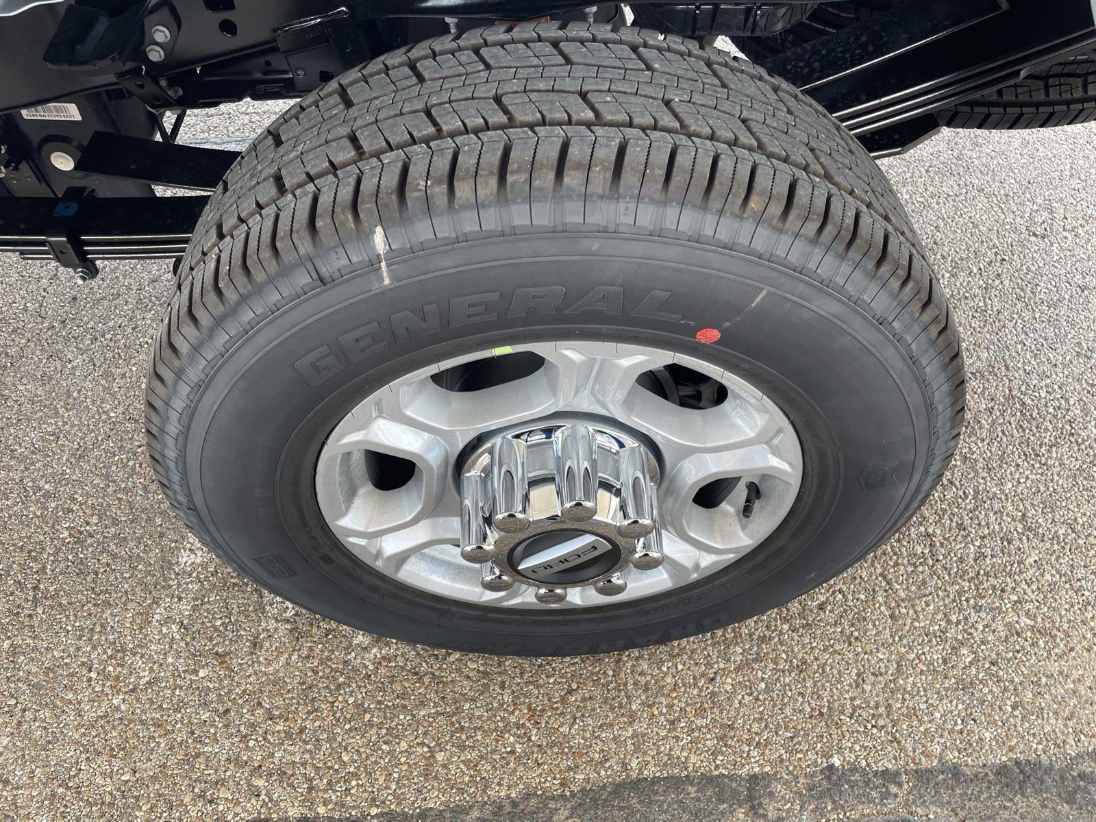 2026 Ford Super Duty F-350 SRW XLT