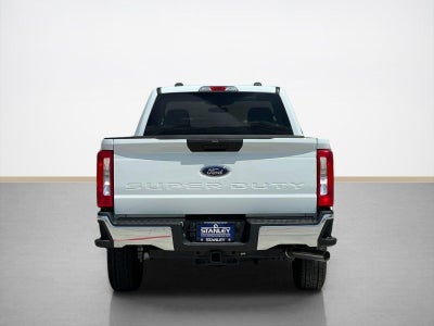 2026 Ford Super Duty F-350 SRW XLT