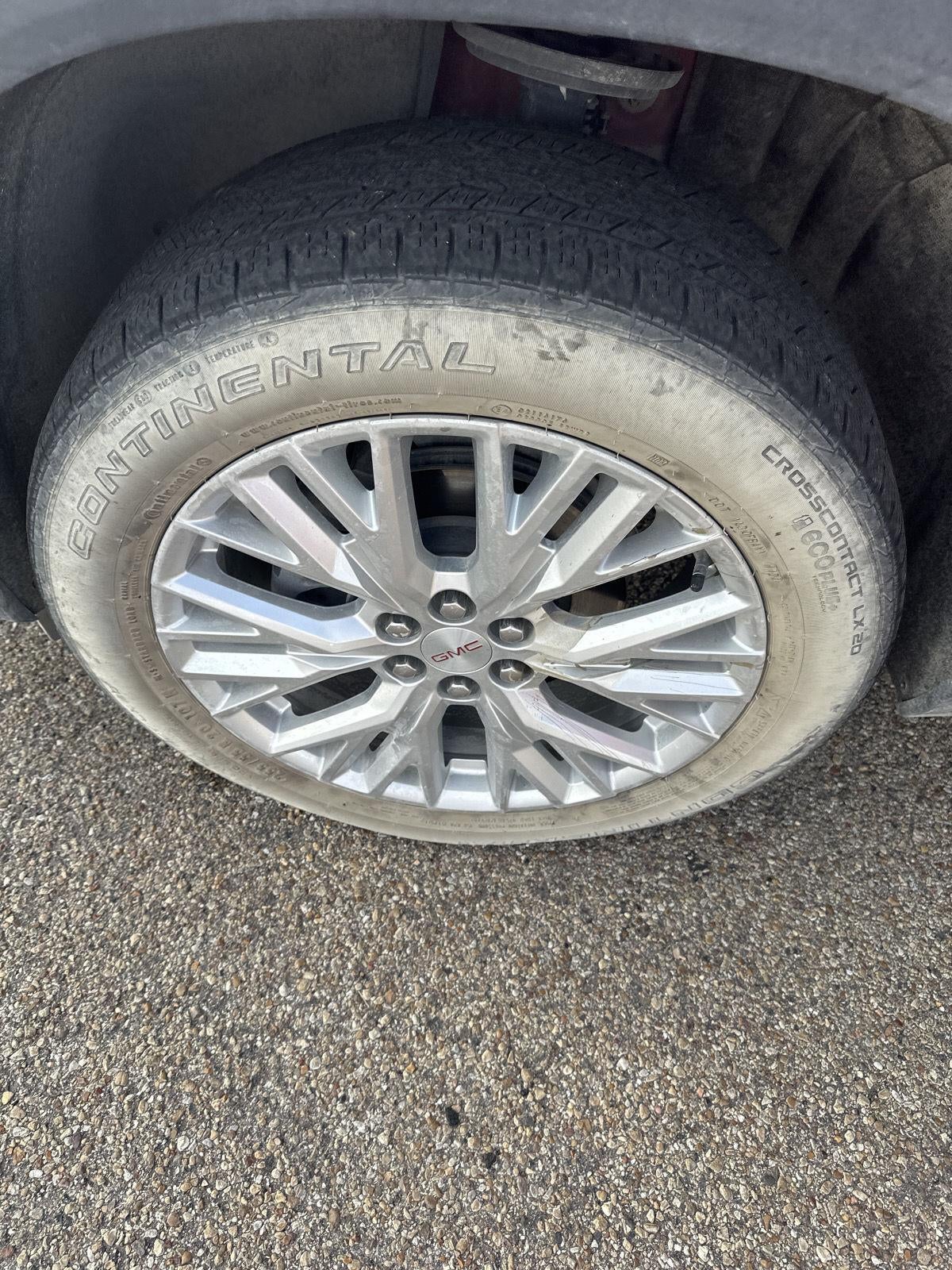 2024 GMC Acadia FWD Elevation