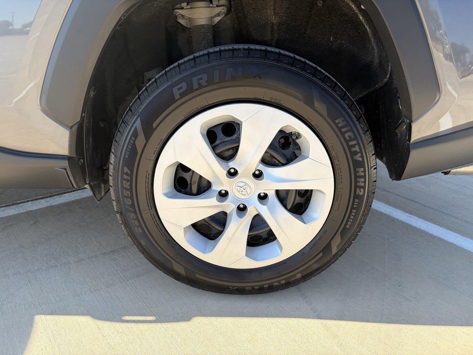 2023 Toyota Rav4 LE