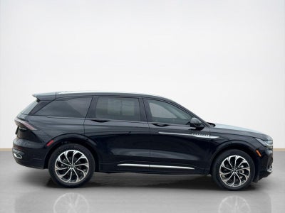 2024 Lincoln Nautilus Reserve