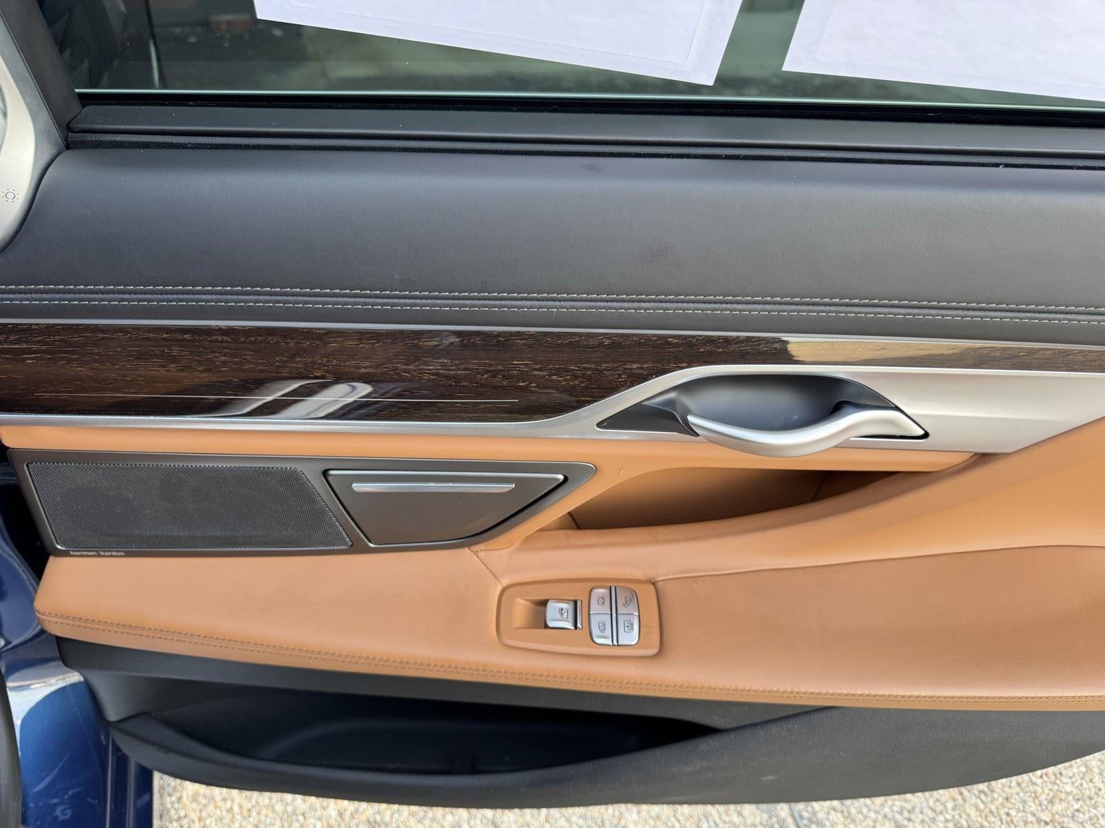 2021 BMW 7 Series 740i