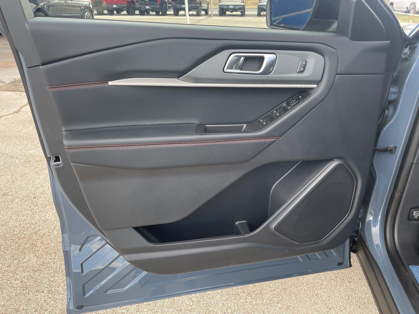 2027 Ford Explorer 4-Door 4DR RWD ST-LINE