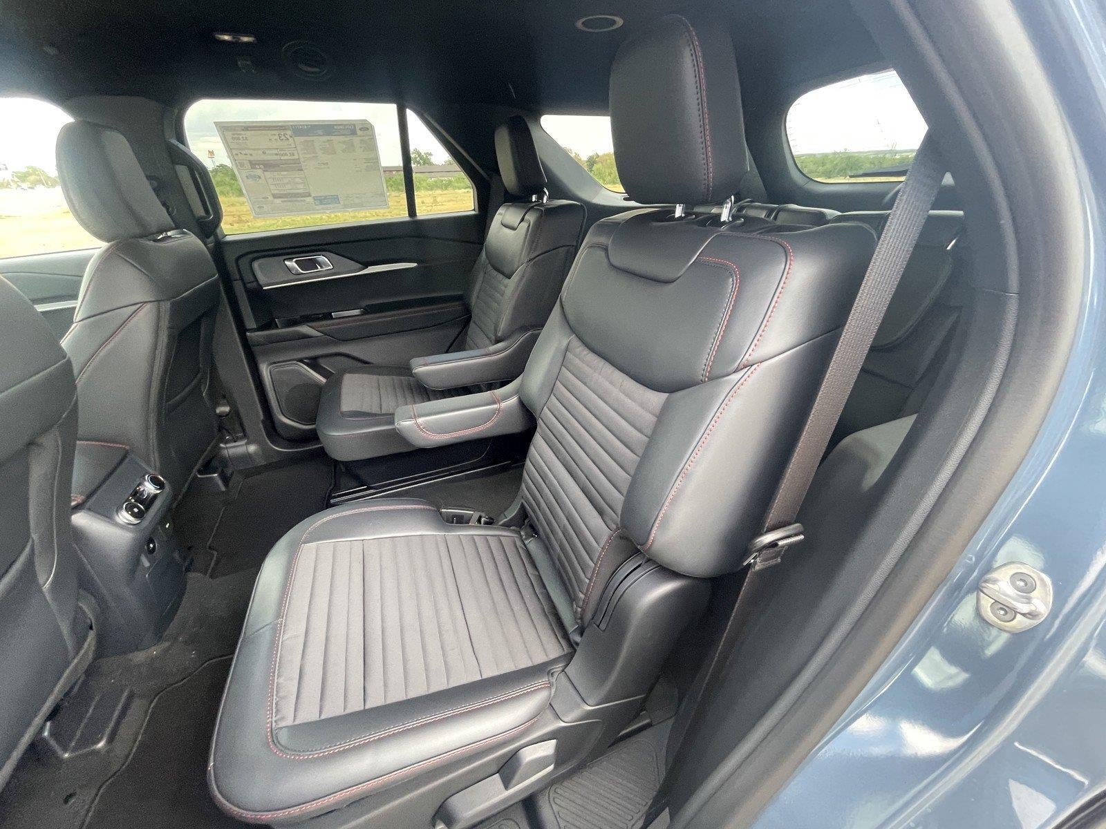 2027 Ford Explorer 4-Door 4DR RWD ST-LINE