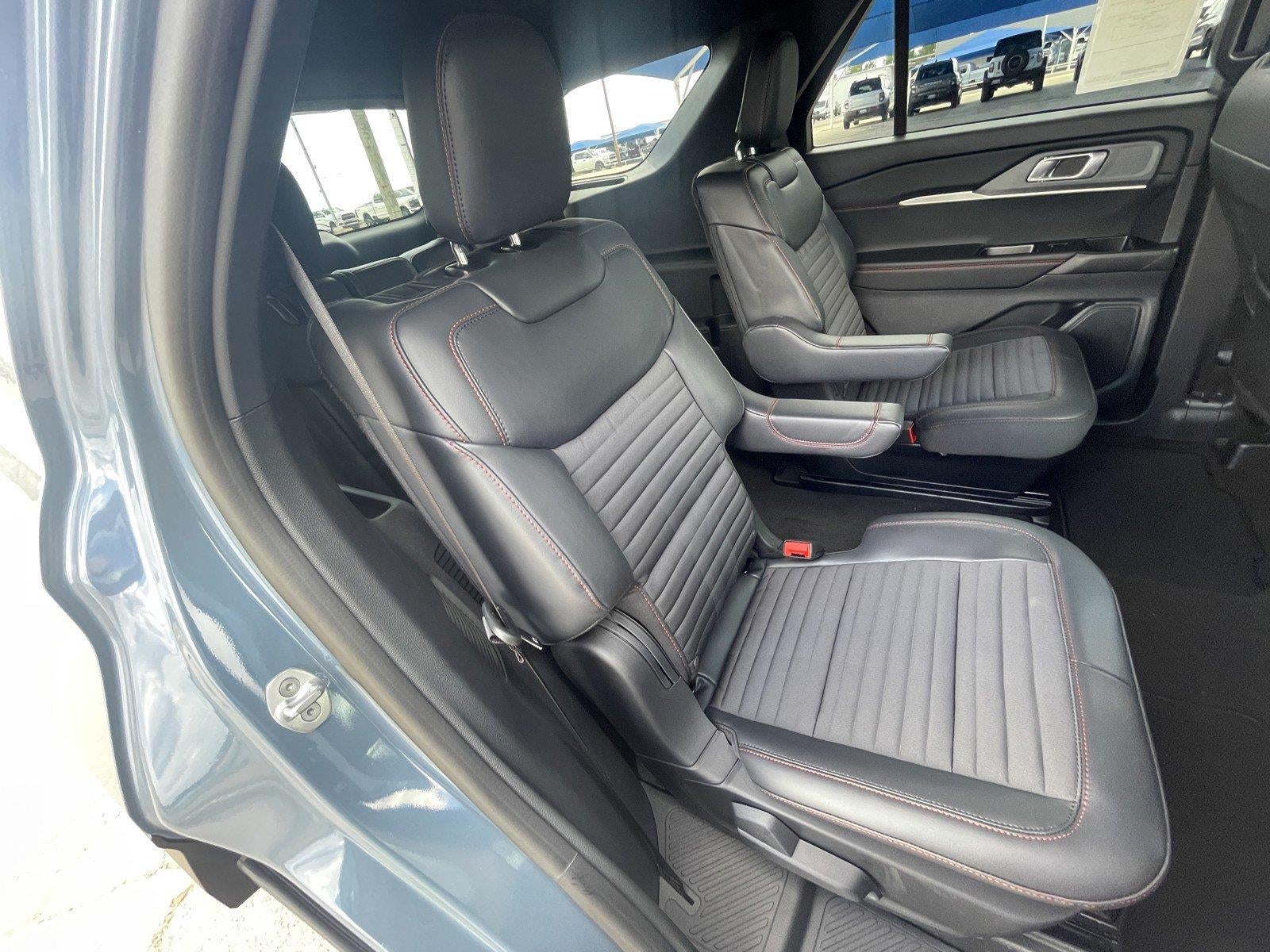 2027 Ford Explorer 4-Door 4DR RWD ST-LINE
