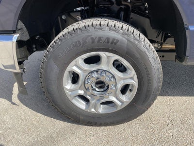 2027 Ford Super Duty F-350 SRW XL