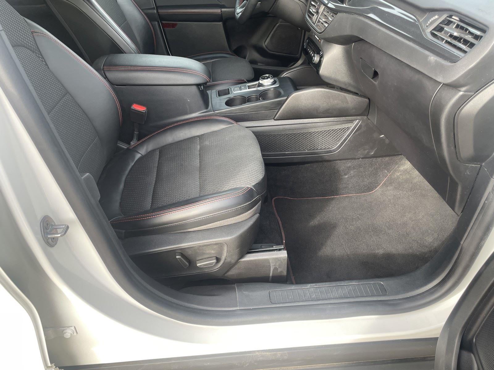 2023 Ford Escape ST-Line Select