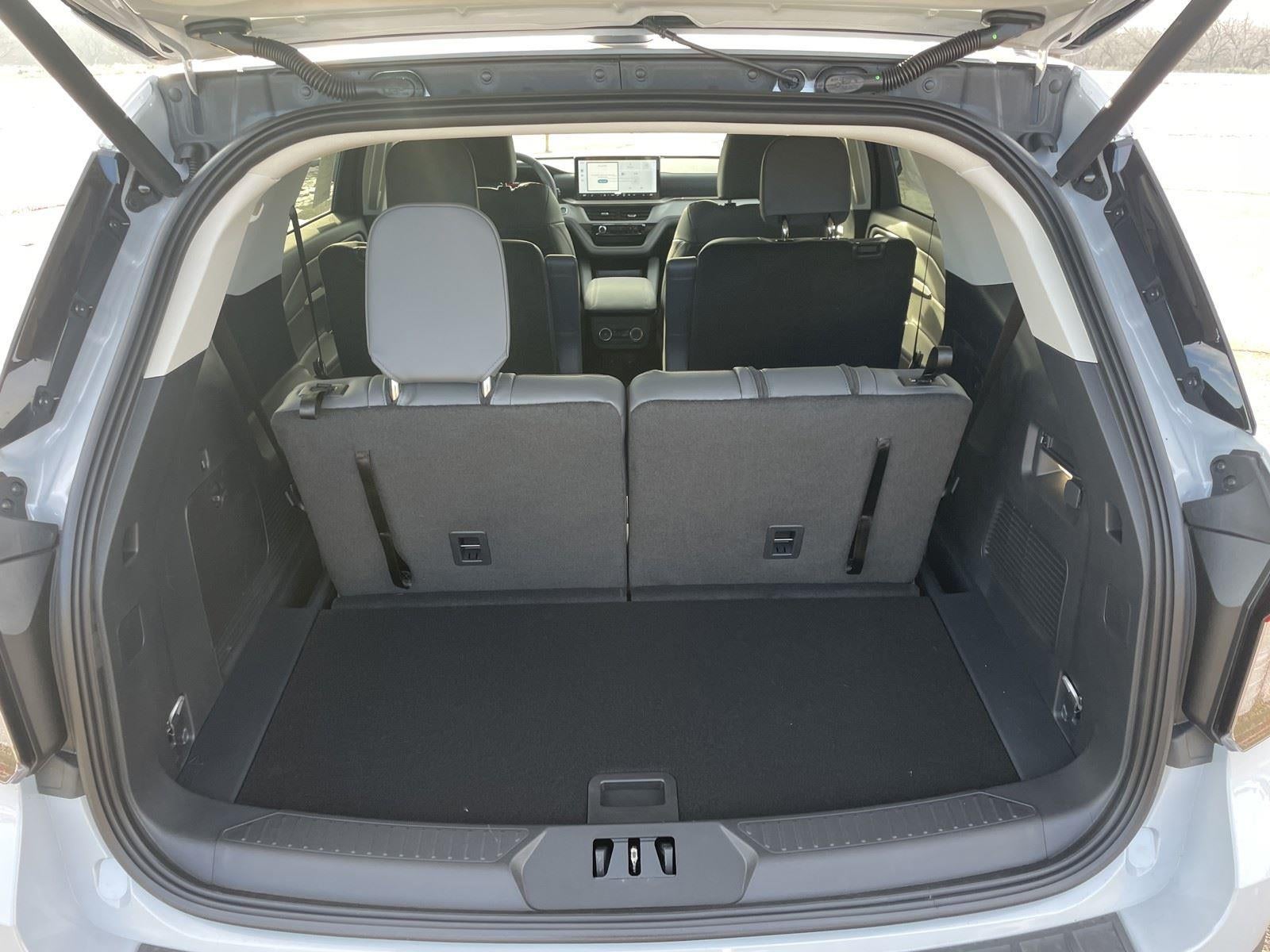 2026 Ford Explorer Active w/100A Pkg