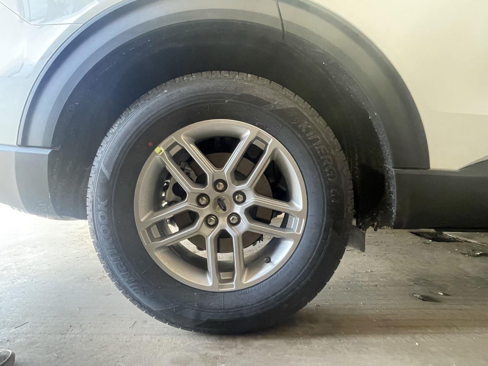 2026 Ford Explorer Active w/100A Pkg