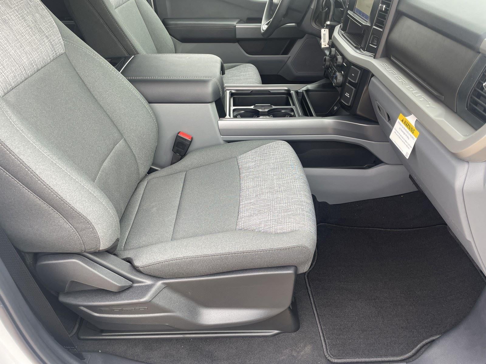 2026 Ford Super Duty F-350 SRW XLT