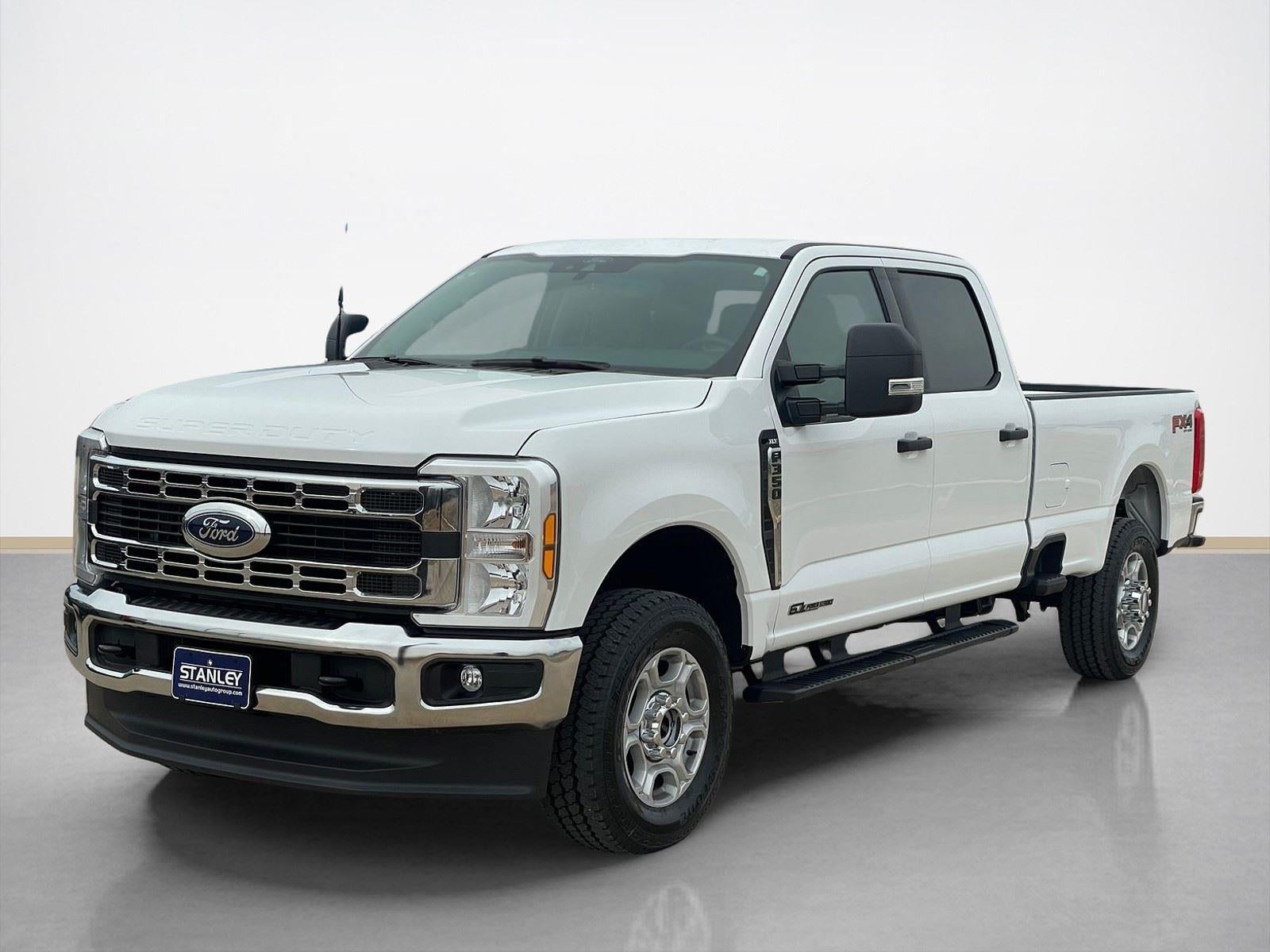 2026 Ford Super Duty F-350 SRW XLT