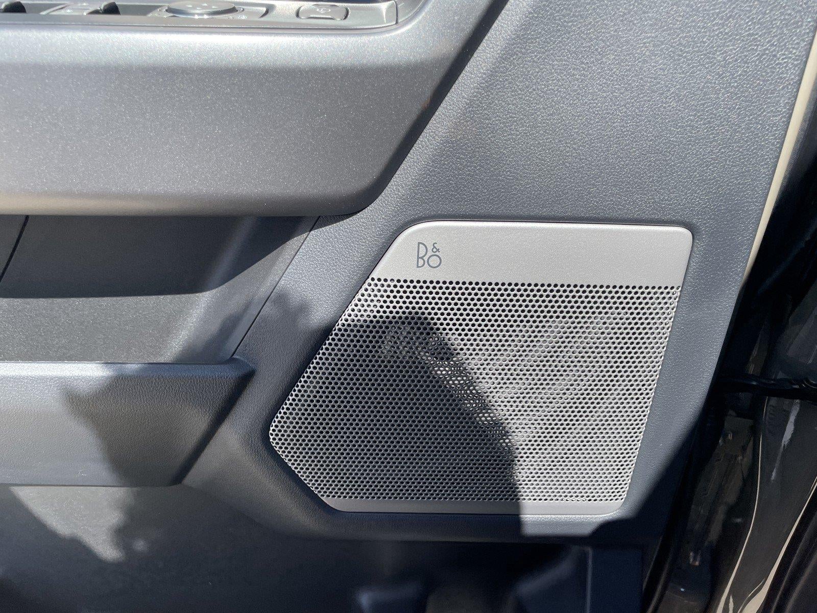 2027 Ford Super Duty F-350 DRW LARIAT