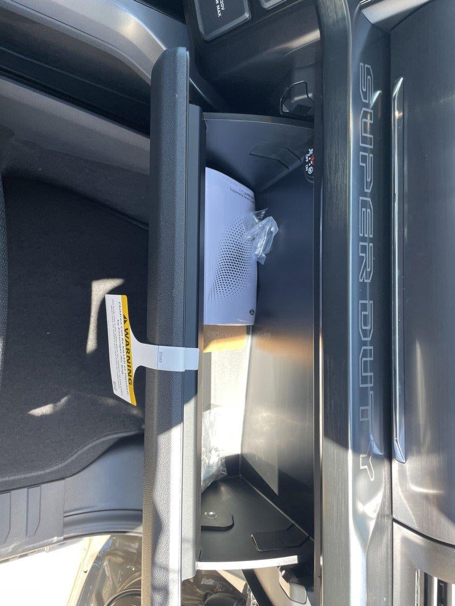 2027 Ford Super Duty F-350 DRW LARIAT