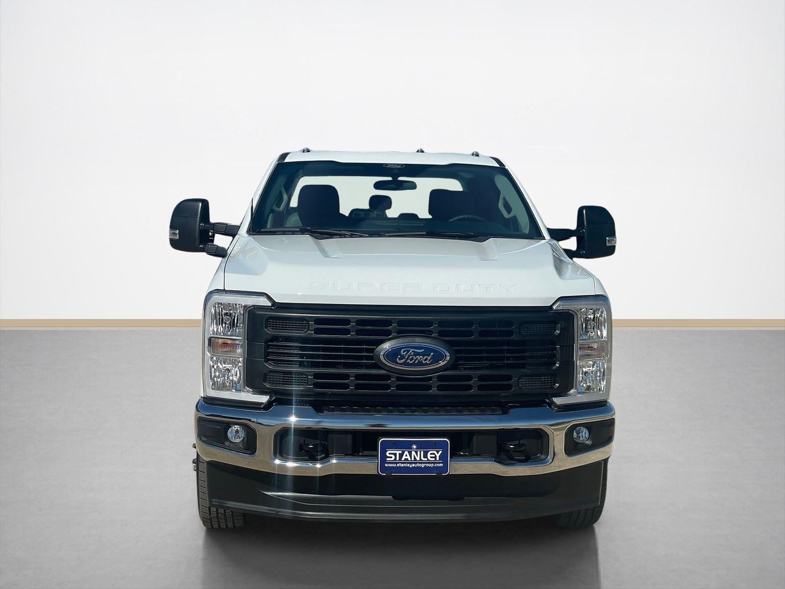 2026 Ford Super Duty F-350 DRW XL