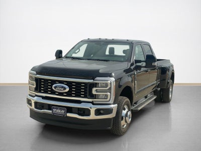 2026 Ford Super Duty F-350 DRW LARIAT