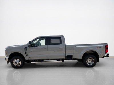 2026 Ford Super Duty F-350 DRW LARIAT