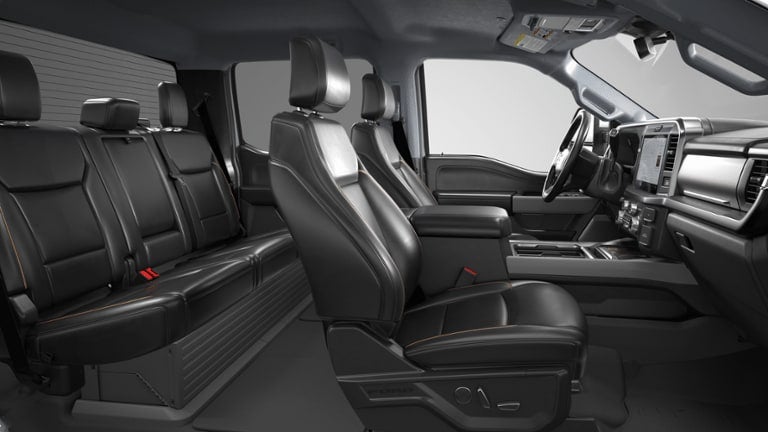 2026 Ford Super Duty F-350 DRW LARIAT