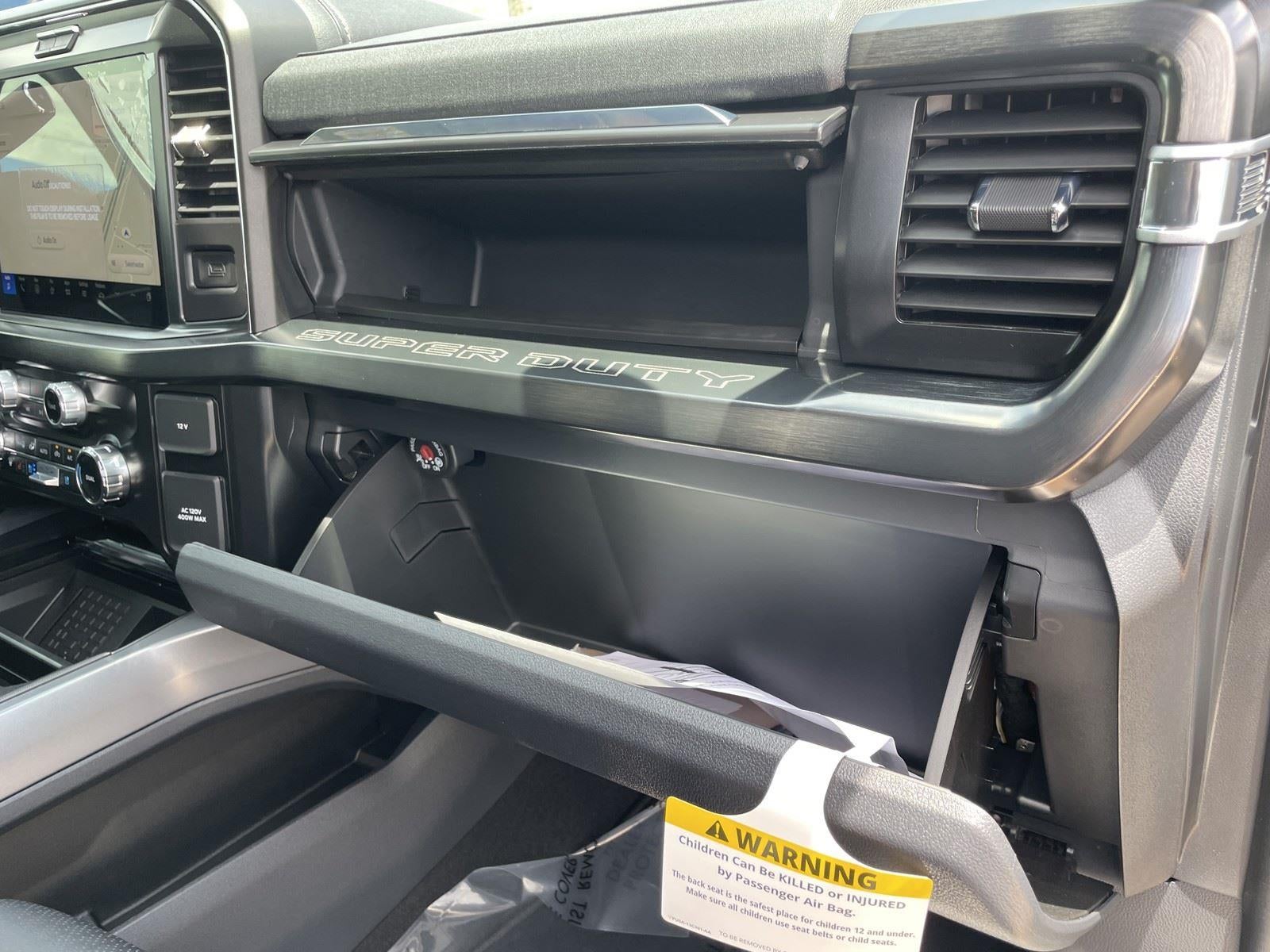 2026 Ford Super Duty F-350 DRW LARIAT