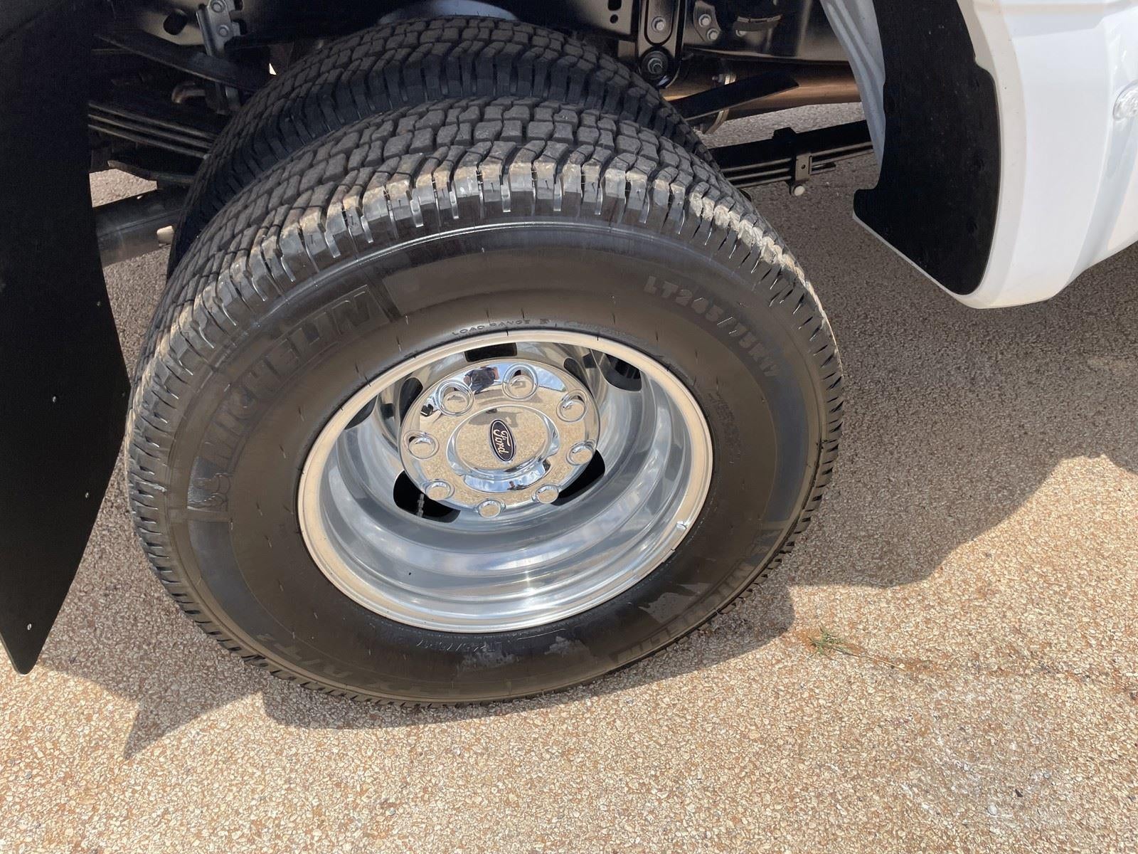 2026 Ford Super Duty F-350 DRW LARIAT