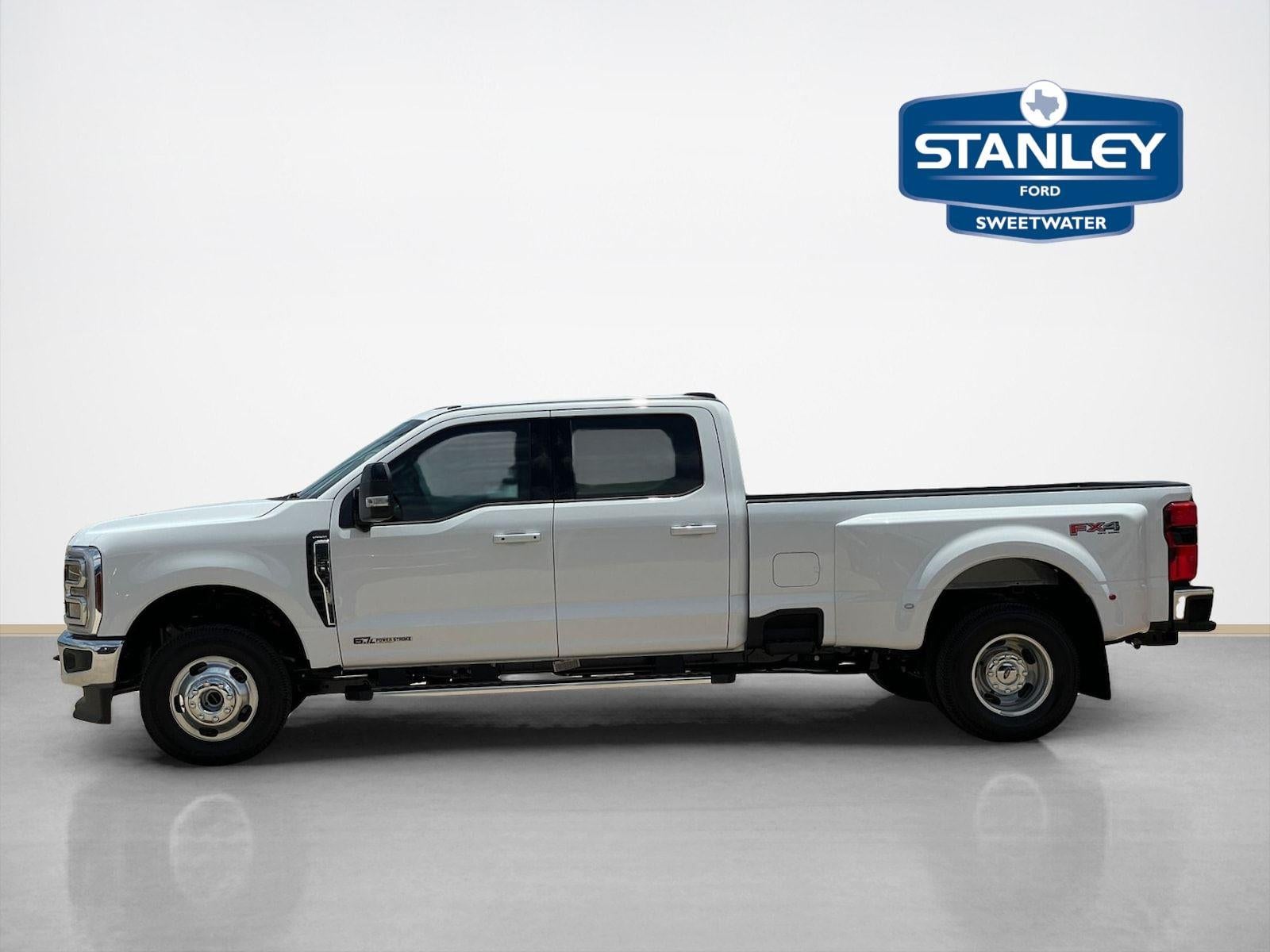 2026 Ford Super Duty F-350 DRW LARIAT
