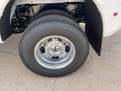 2026 Ford Super Duty F-350 DRW LARIAT