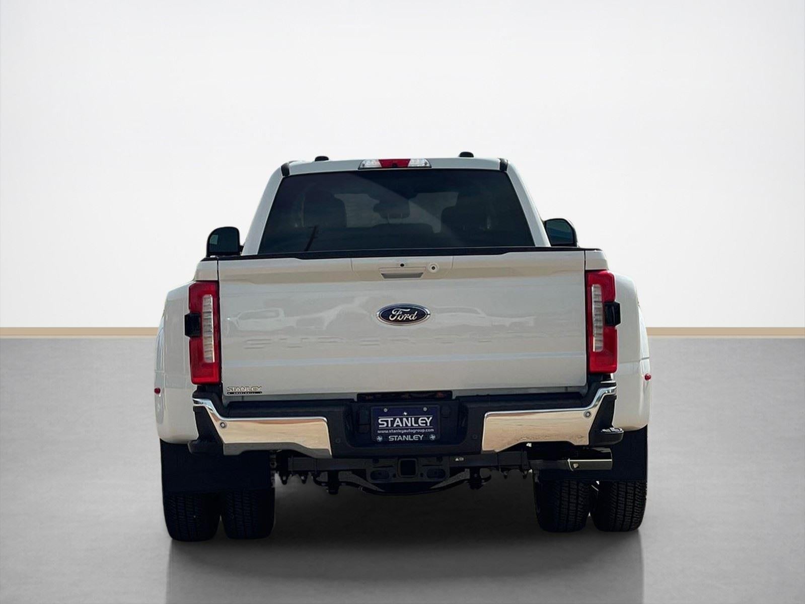 2026 Ford Super Duty F-350 DRW LARIAT