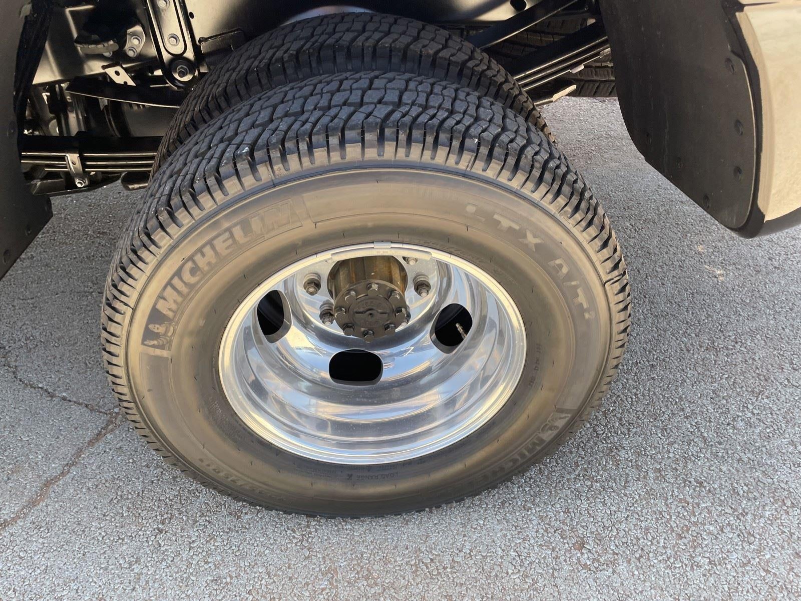 2026 Ford Super Duty F-350 DRW LARIAT