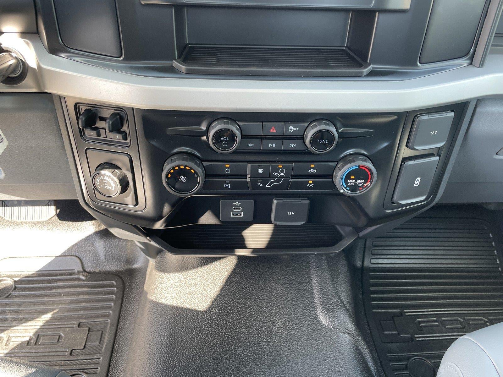 2027 Ford Super Duty F-250 Srw XLT