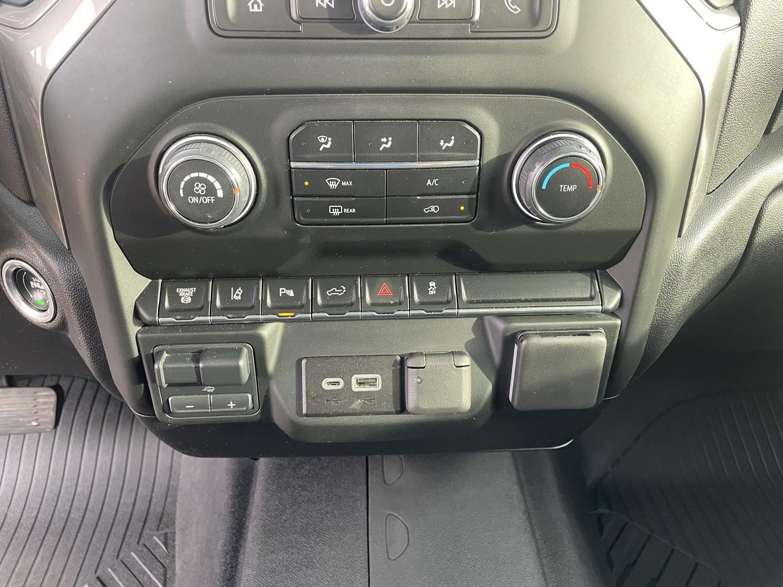 2024 Chevrolet Silverado 2500HD Custom