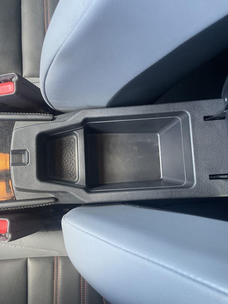 2022 Nissan Kicks SR