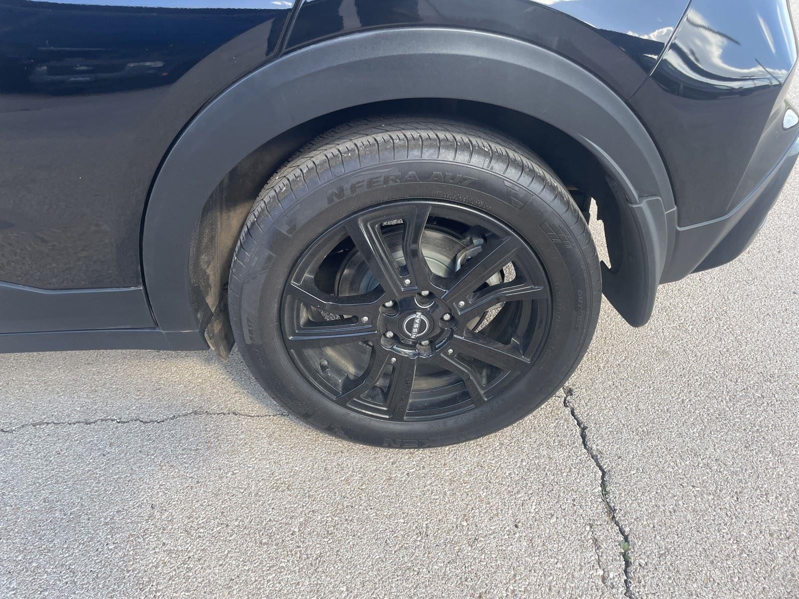 2022 Nissan Kicks SR