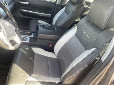 2017 Toyota Tundra SR5
