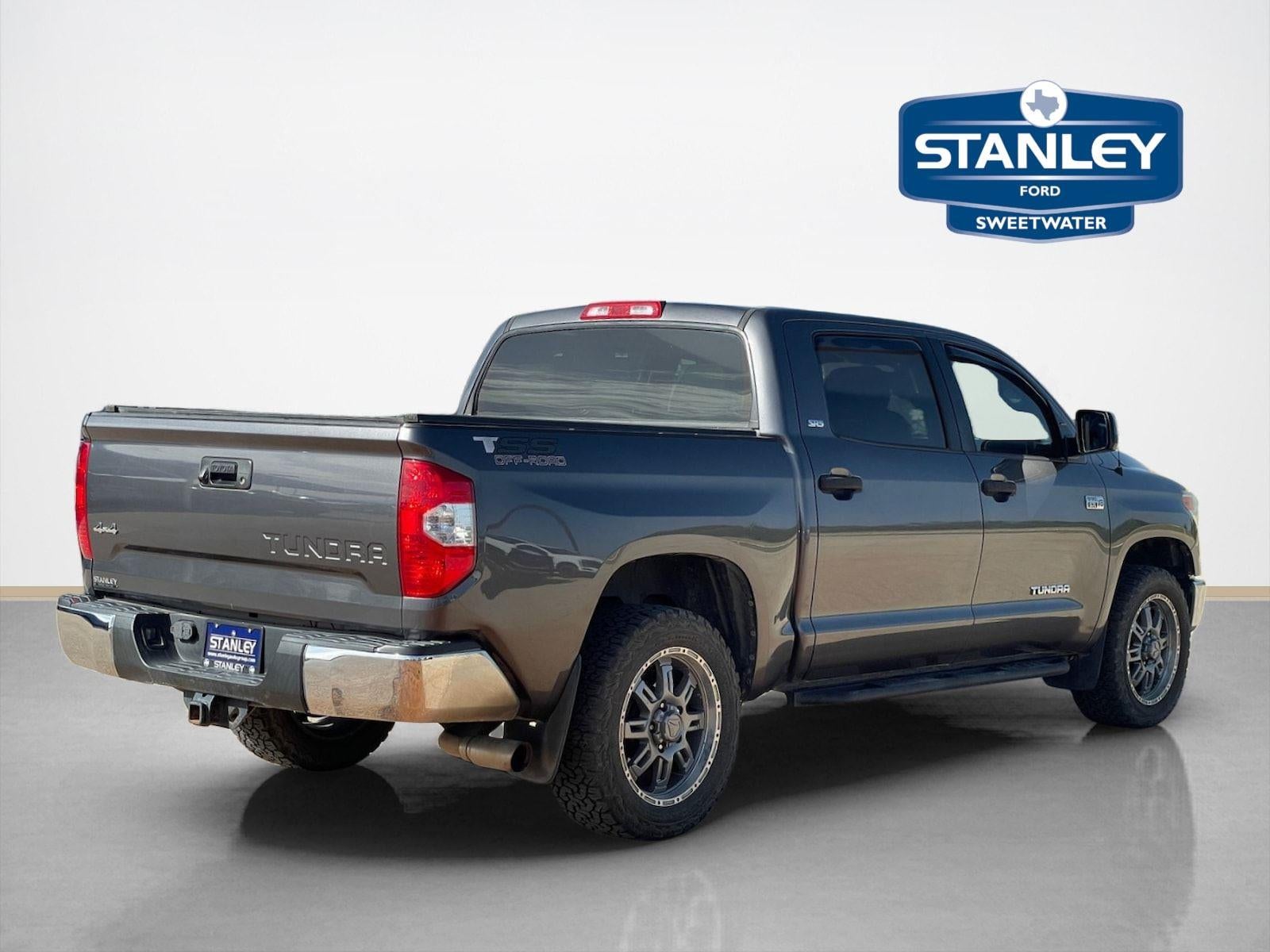 2017 Toyota Tundra SR5